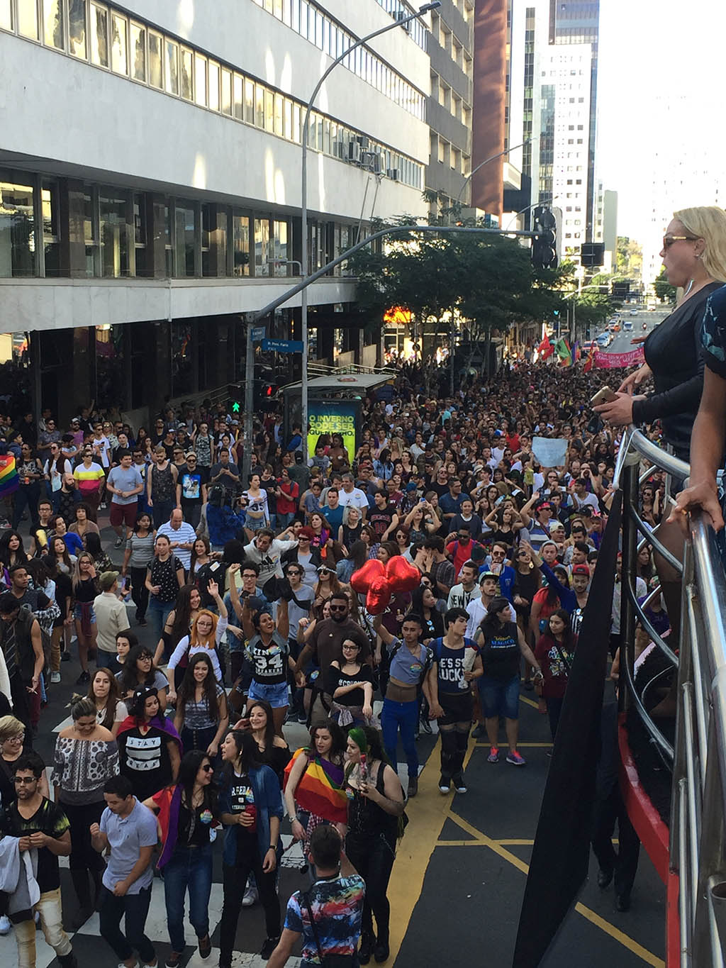 Trio Elétrico Avassalador Marcha pela Diversidade em Curitiba